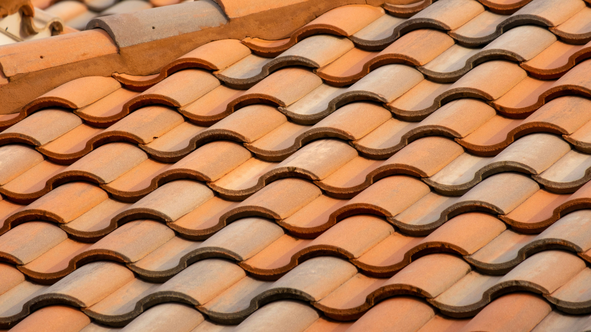The Main Differences Between Restoring a Roof and Replacing It